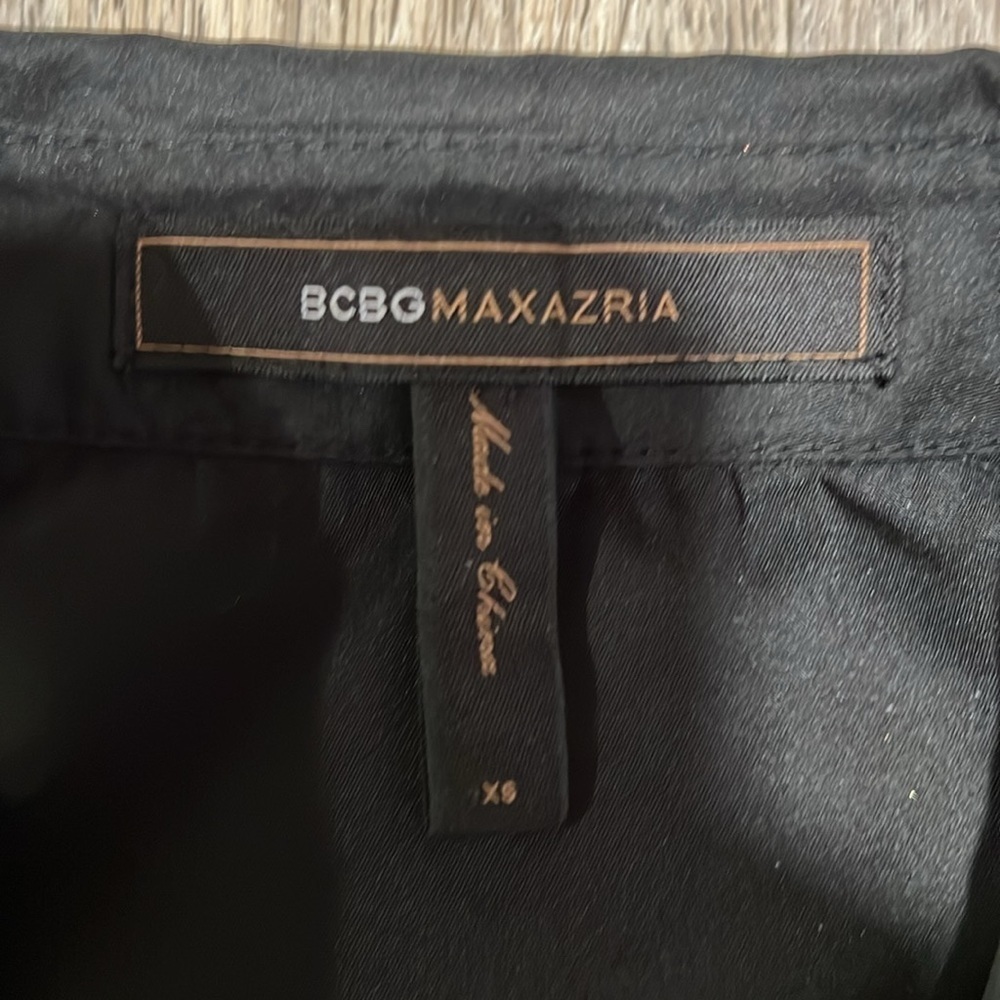 BCBGMAXAZRIA Puffy Sleeves Ruched Top​​​​ - Picture 12 of 13